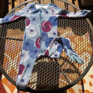 Tea Collection Footie Pajamas Pinwheel print